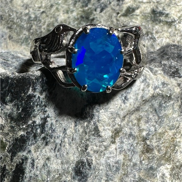 Gorgeous Blue Ethiopian Opal Bird Setting Size 6.5 Sterling Silver Ring - Picture 3 of 4